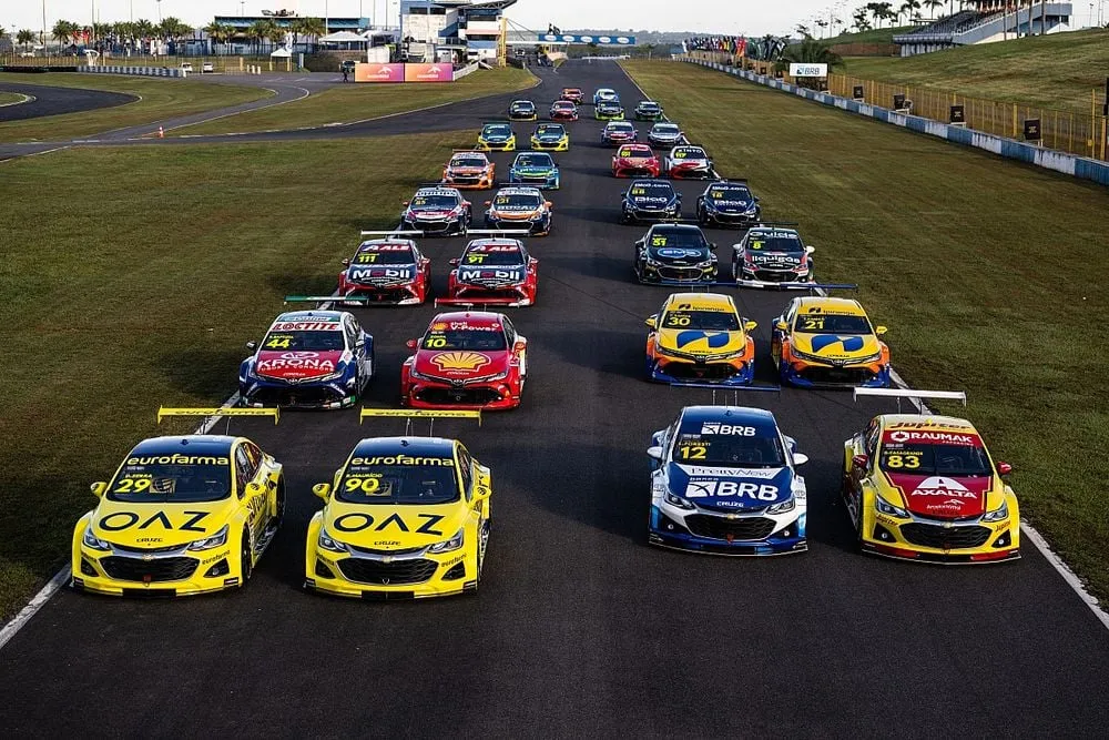 Stock Car e Stock Light desembarcam em Cuiabá com provas noturnas e desafio extra para pilotos