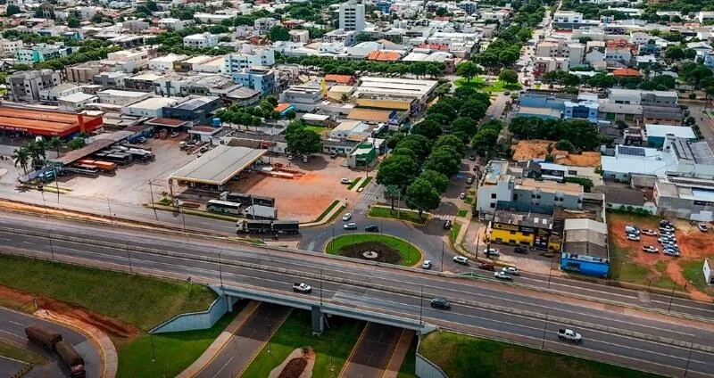 Instalação de pórtico altera o tráfego na BR-163 em Nova Mutum neste fim de semana
