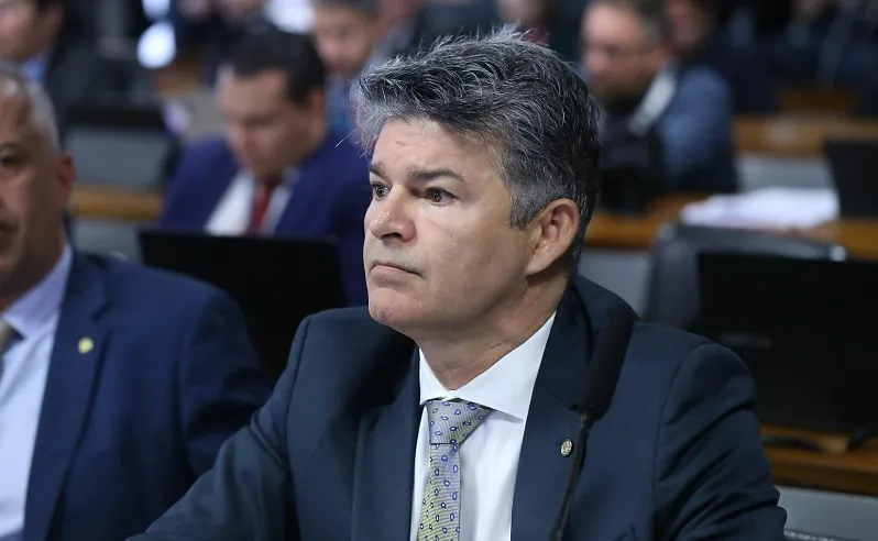 Medeiros propõe lei que impede operações policiais contra candidatos seis meses antes da eleição