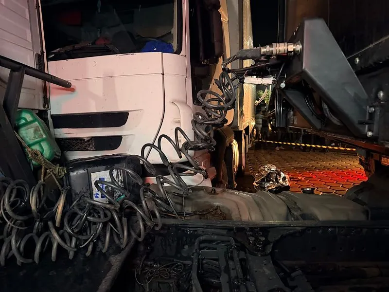 Caminhoneiro morre prensado entre carretas ao tentar frear bitrem em Várzea Grande (MT)