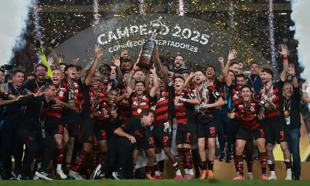 Flamengo é indicado a melhor clube do ano junto com gigantes da Europa