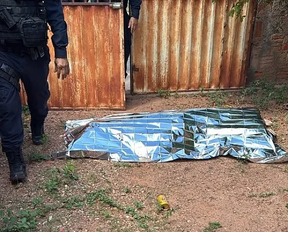 Mulher é encontrada morta a tiros dentro de casa em Cuiabá