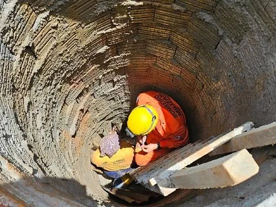 Trabalhadora cai em poço de 4,5 metros durante obra e mobiliza bombeiros em MT