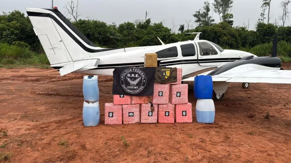 Gefron, Polícia Federal e Ciopaer apreenderam cerca de 500 quilos de pasta base de cocaína na zona rural de Marcelândia/MT