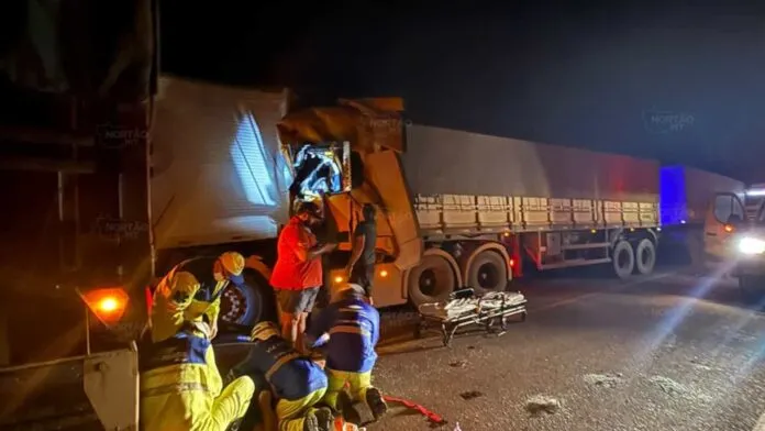 Engavetamento envolve seis carretas na BR-163 entre Sinop e Itaúba