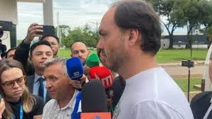 Bolsonaro prepara lista inicial de pré-candidatos para 2026, diz Carlos