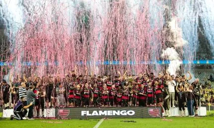 Flamengo vence Fluminense nos pênaltis e fatura tricampeonato carioca