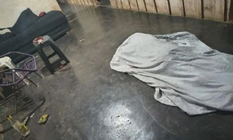 Mulher de 38 anos é assassinada a facadas pelo namorado no interior de MT