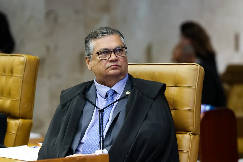  Dino suspende uso de aposentadoria compulsória em punição a juízes