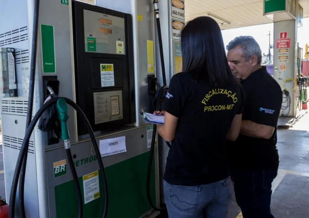 Após operação, Procon comunica que todos os postos de Cuiabá terão que justificar alta nos preços dos combustíveis