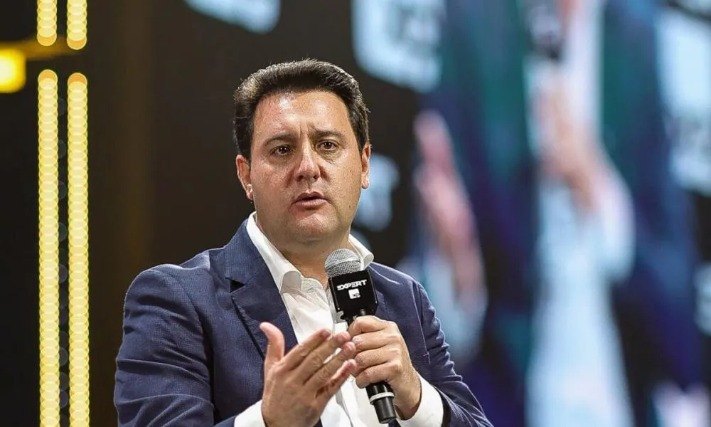 Ratinho Junior desiste de pré-candidatura à Presidência e diz que vai concluir mandato como governador do Paraná