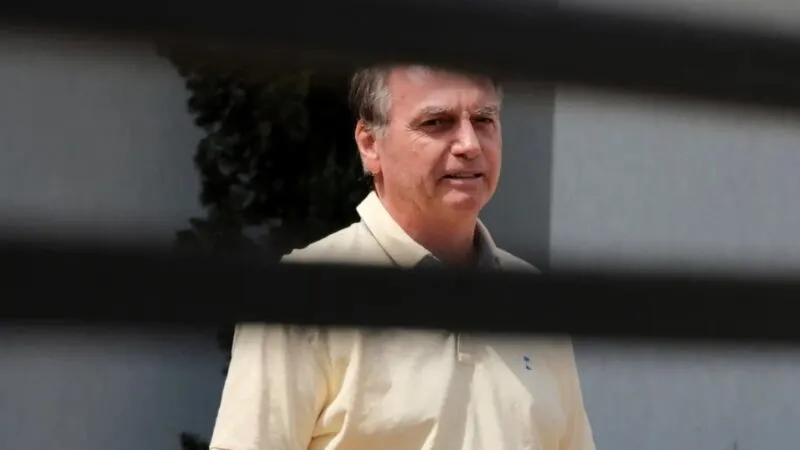  Com uso de tornozeleira, Moraes autoriza Bolsonaro cumprir prisão domiciliar por 90 dias 