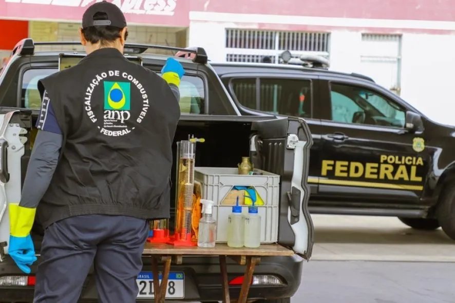 PF faz ação em MT e mais 10 estados contra alta dos combustíveis