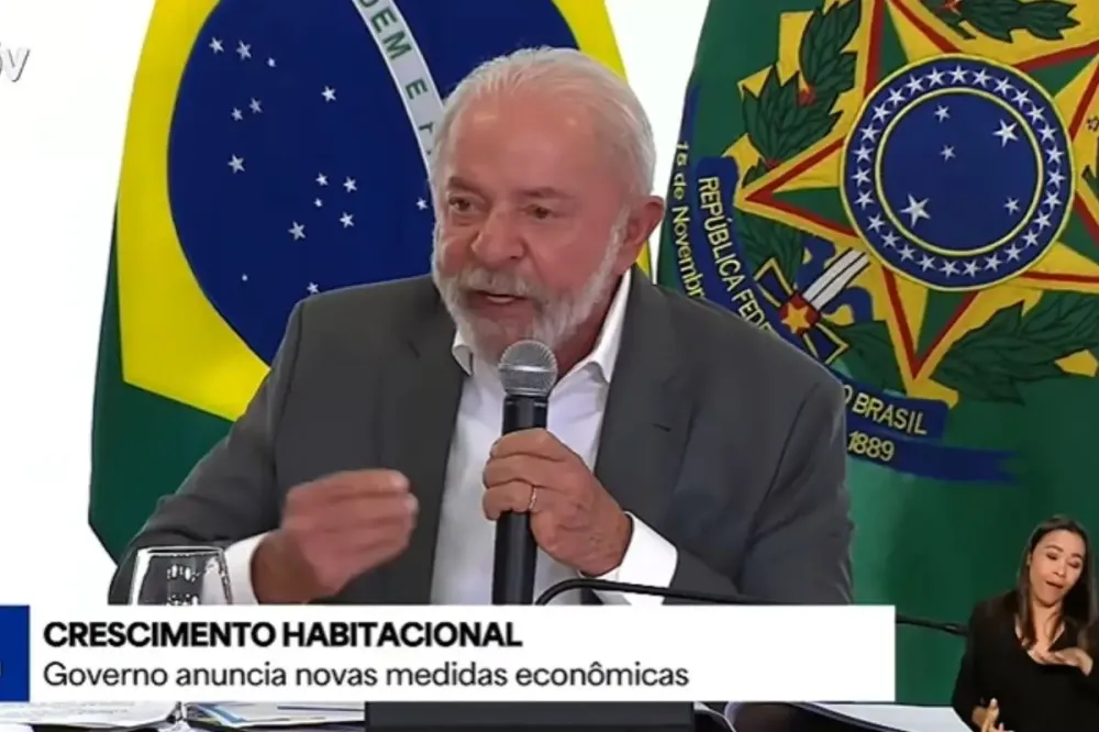'Nem VLT, nem BRT': Lula expõe venda de trens e diz que Cuiabá segue sem transporte moderno
