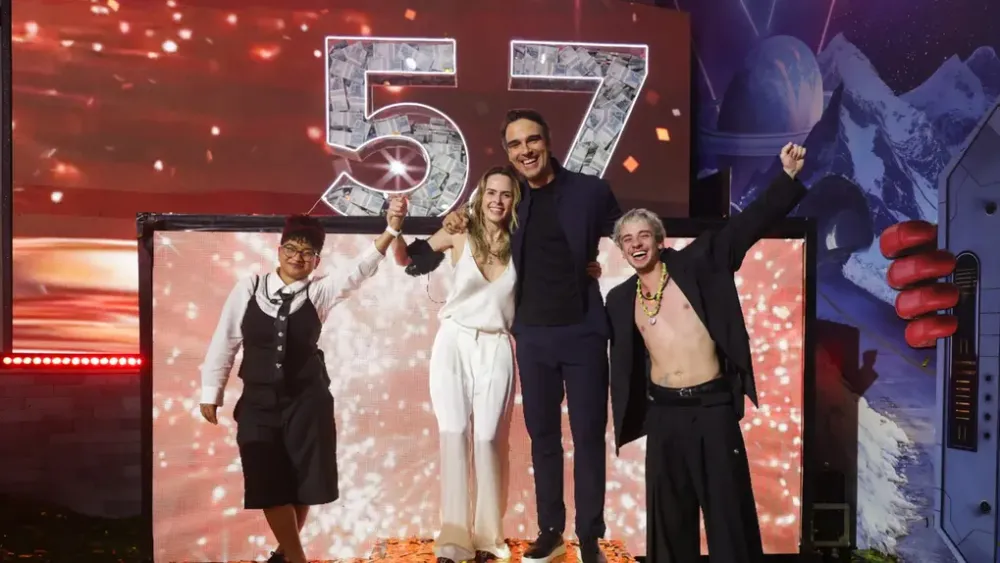 Ana Paula vence a edição 26 do Big Brother Brasil