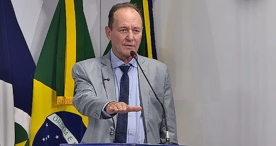 Após cassação, vice toma posse como novo prefeito de São José do Rio Claro/MT