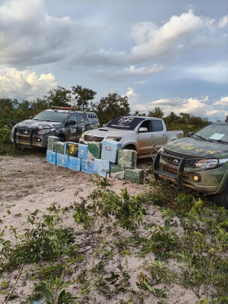 Avião com 500 kg de cocaína é interceptado na fronteira em MT