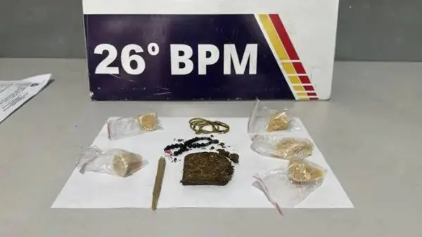 PM desarticula ponto de venda de drogas em Nova Mutum e prende casal