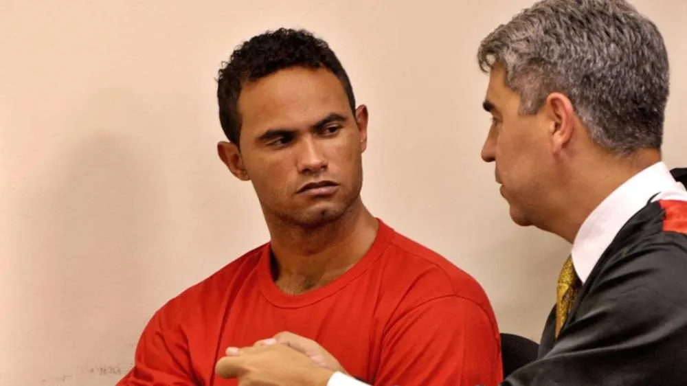 Foragido há dois meses, goleiro Bruno é preso no RJ