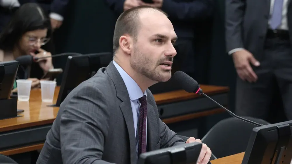 Produtora nega patrocínio de Vorcaro a filme de Bolsonaro e PF apura se verba solicitada por Flávio bancou Eduardo nos EUA