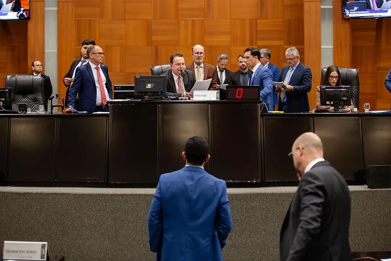 Projeto do RGA não chega à Assembleia Legislativa e presidente pede desculpas aos deputados