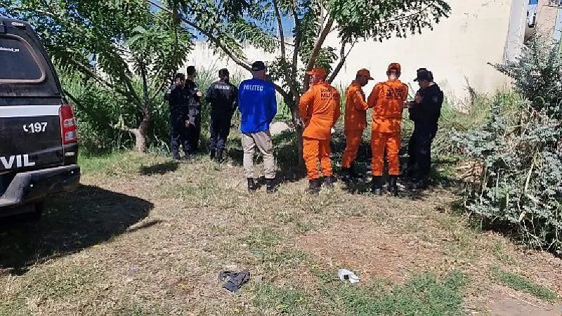 Bombeiros encontram corpo de mulher carbonizado durante combate a incêndio em vegetação em Várzea Grande