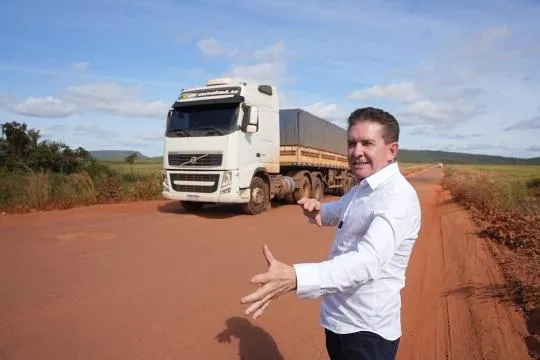 Sérgio Ricardo fiscaliza MT-170; asfalto virou ‘farelo’