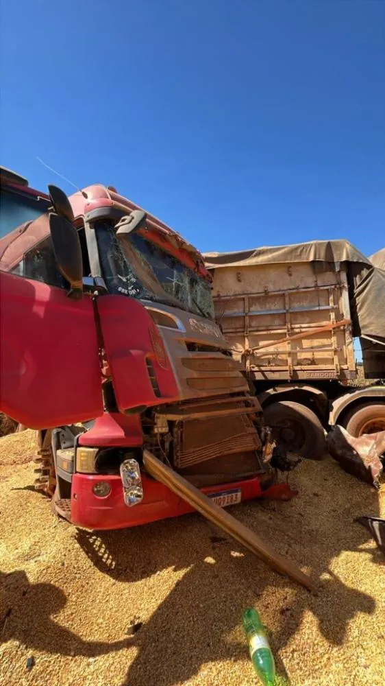 Acidente com carretas em rodovia entre Sinop e Vera deixa um morto