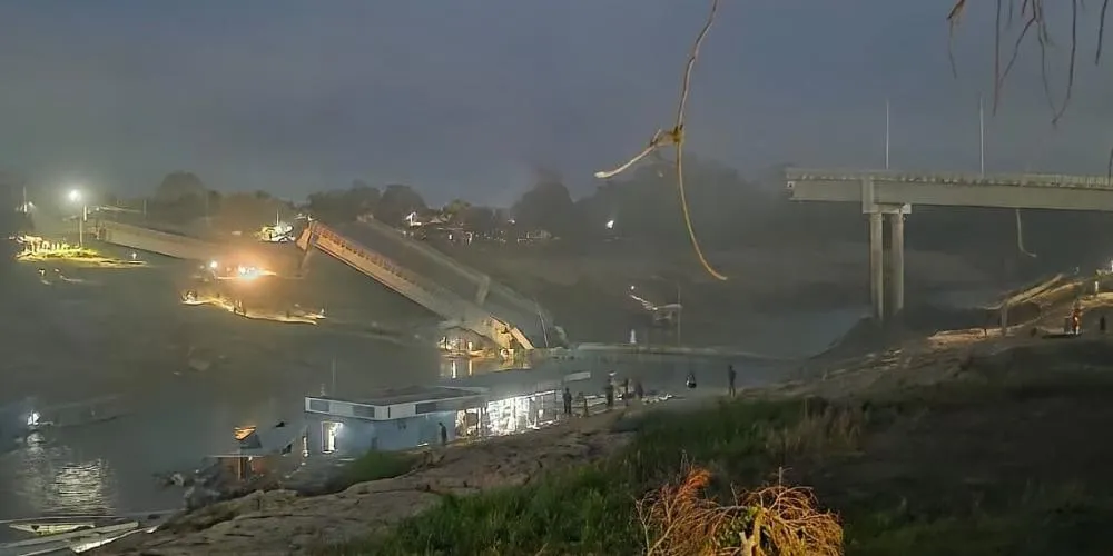 Vídeo: ponte de R$ 36 milhões desaba e deixa feridos no Acre