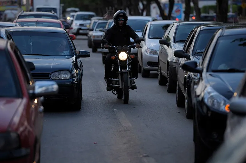 Mais de 324 mil motoristas já beneficiados pela renovação automática da CNH