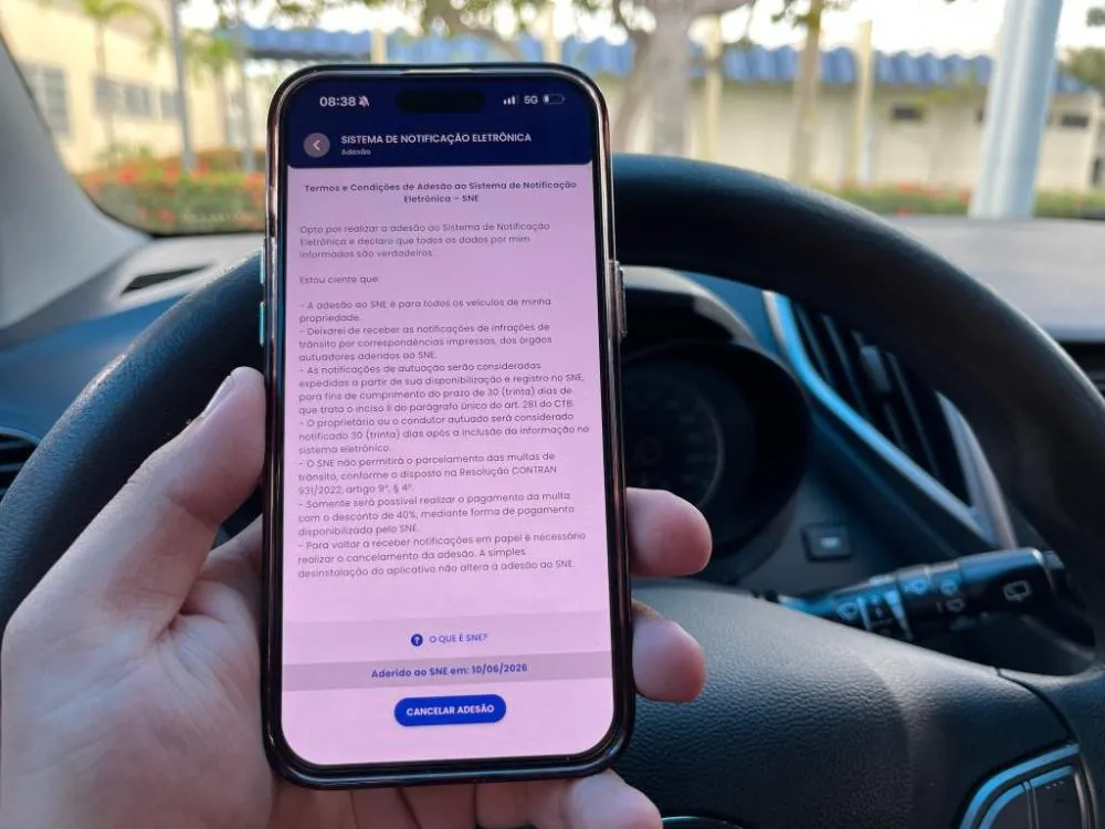 Motoristas podem obter até 40% de desconto em multas com adesão ao Sistema de Notificação Eletrônica